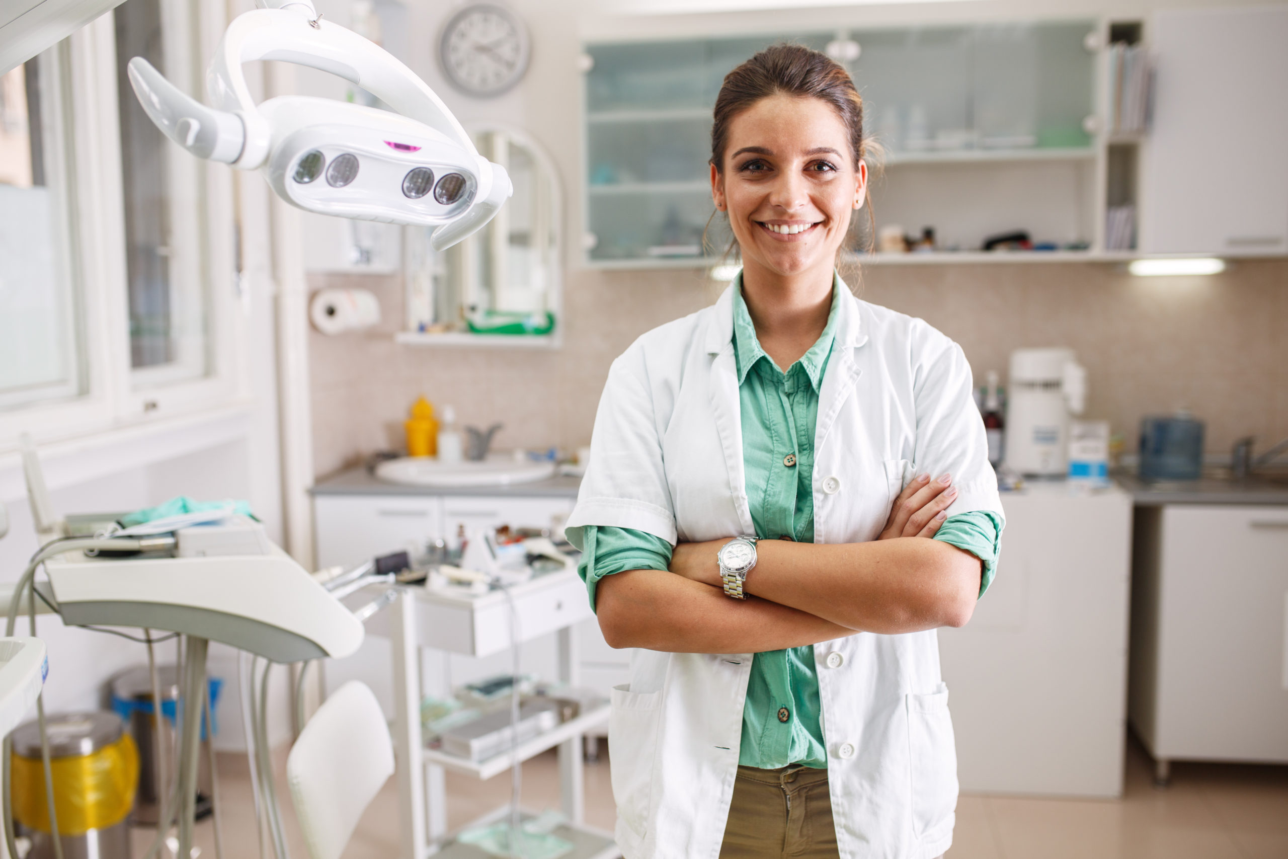 The Benefits of Hiring a Dental Associate